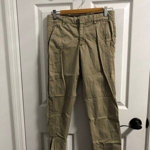 UNIQLO BEIGE PANTS